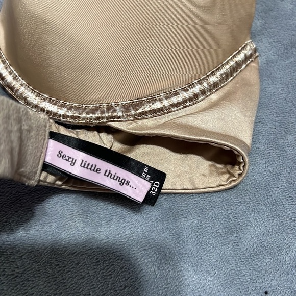 Vintage Sexy Little Things Victorias Secret Nude Bra and Pantie Set - Picture 9 of 10